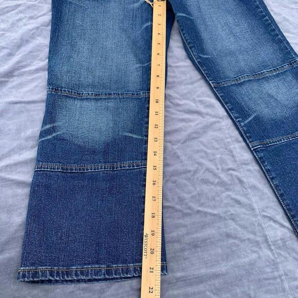 Baby Phat Jeans Womens Size 7 Blue Mid Rise Straight Leg Medium Wash Capri Crop - Picture 8 of 10
